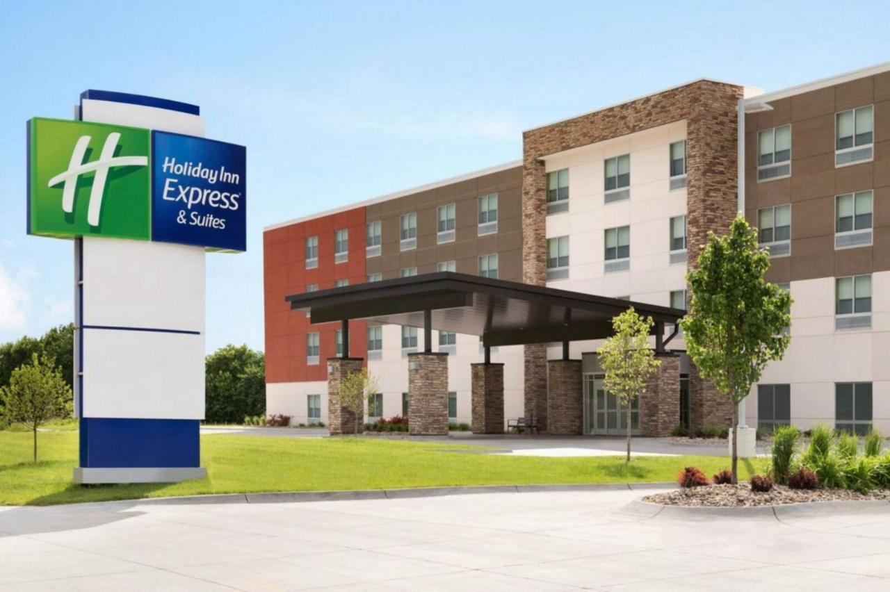 Holiday Inn Express & Suites Reedsburg - Dells Area By Ihg Ngoại thất bức ảnh
