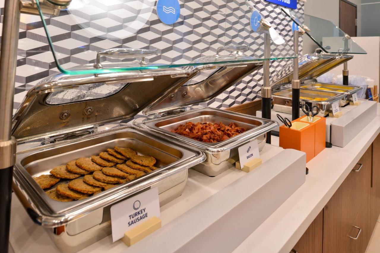 Holiday Inn Express & Suites Reedsburg - Dells Area By Ihg Ngoại thất bức ảnh