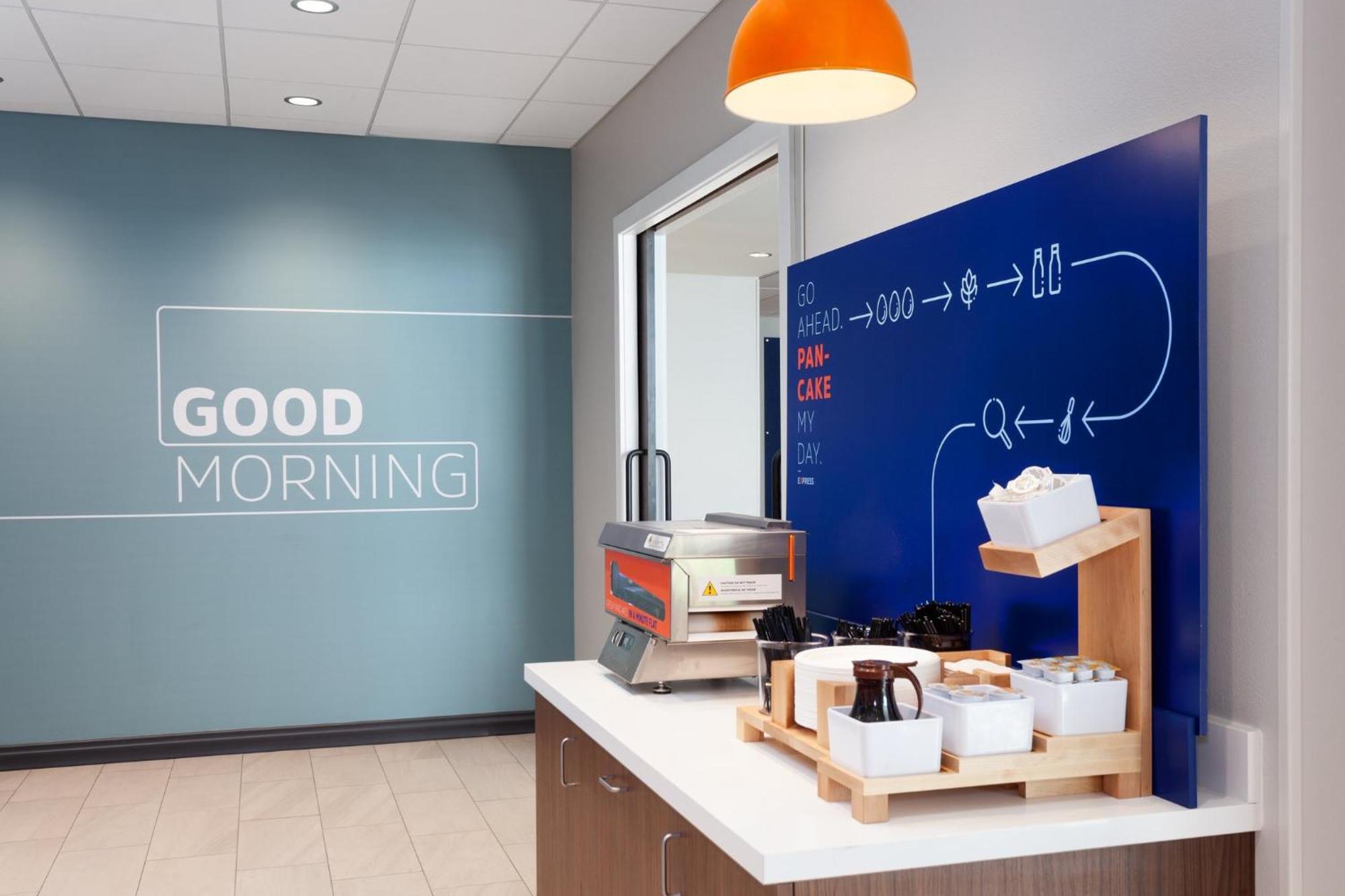 Holiday Inn Express & Suites Reedsburg - Dells Area By Ihg Ngoại thất bức ảnh